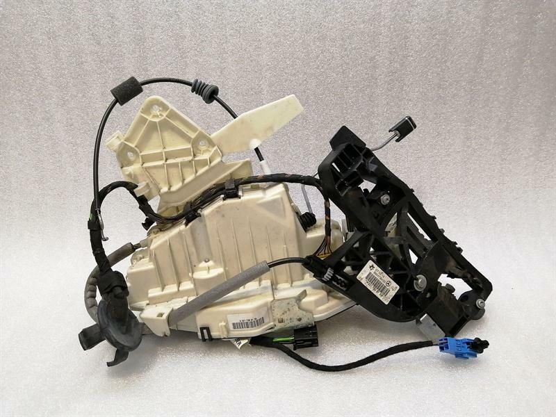 Mercedes S-Class W221 RLH door lock A2217308135 door lock rear left Kessy