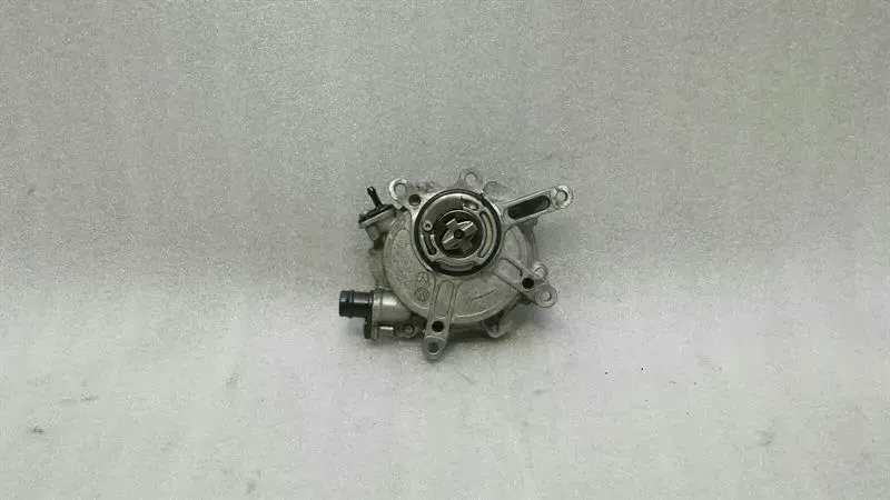 Mercedes CLS W218 Vacuum Pump A2762300165 Vacuum Pump M278 V8