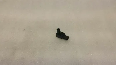 Mercedes CLS W218 Pressure Sensor A0071530528 Pressure Sensor