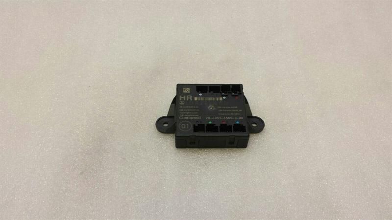 Mercedes CLS W218 rear right door module A2189001501 door control unit rear RE