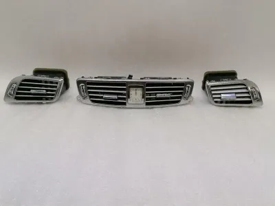 Mercedes CLS W218 air vent set A2188300754 ventilation nozzle ventilation grille set