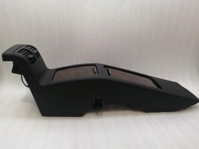 Mercedes CLS W218 Rear Console A2186801250 Center Console Rear