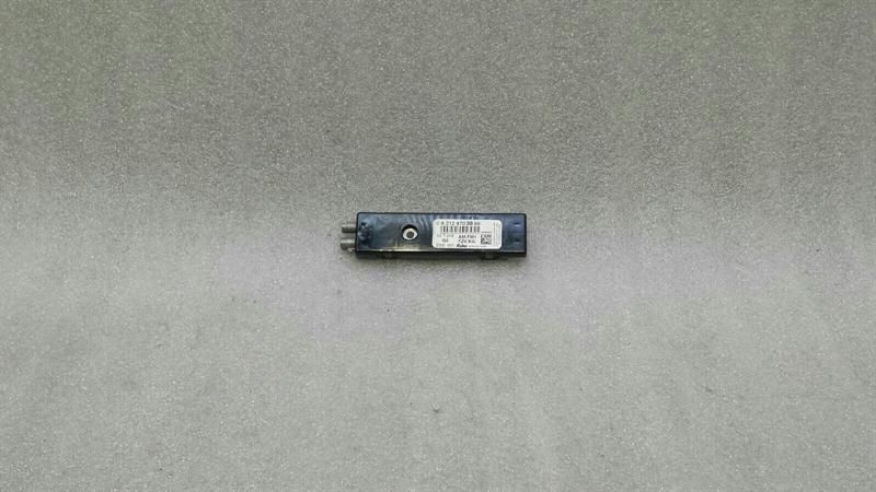 Mercedes CLS W218 Aerial / Antenna A2128703889 Antenna Ampifier