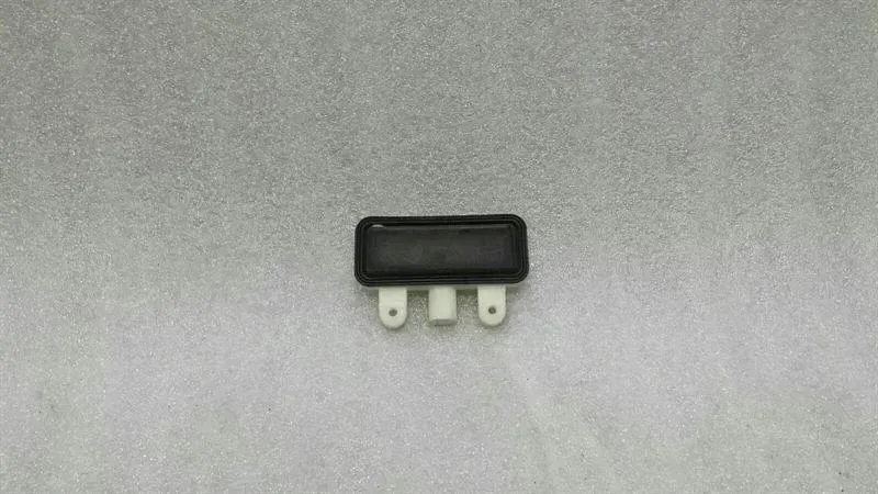 Mercedes CLS W218 boot switch A2218702410 switch tailgate W218 W221