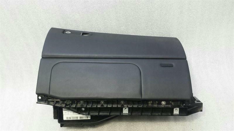 Mercedes CLS W218 Glovebox A2186800291 Glove Box SRS Knee Knee