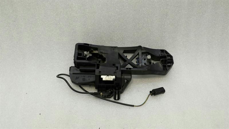 Mercedes cl w216 right handle carrier A2167603440 door handle carrier right