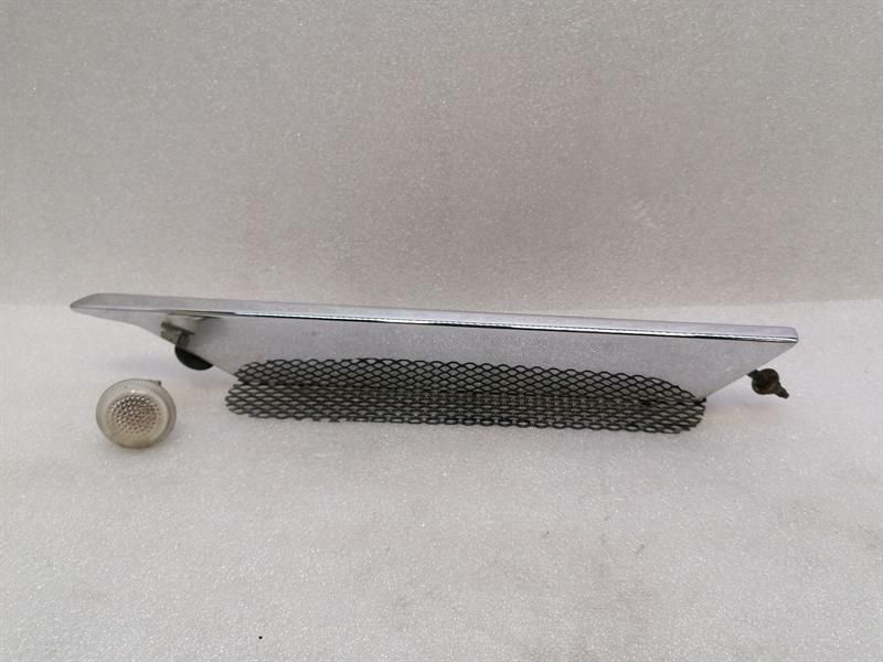 ASTON MARTIN VANTAGE V8 Right Wing Grill 6G33-280B62-AD Right Fender Grille