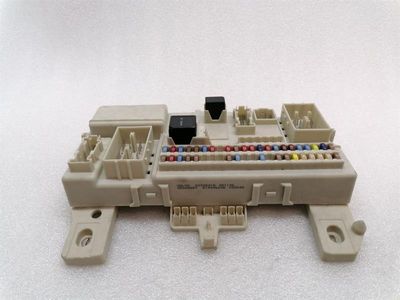ASTON MARTIN VANTAGE V8 Fuse Box 30765015 Fuse Box