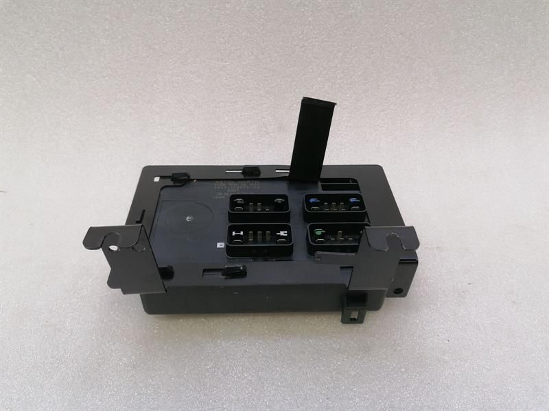 Aston Martin Vantage V8 Fuse Box 4G43-14A073-AG Fuse Box