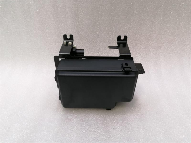 Aston Martin Vantage V8 Fuse Box 4G43-14A073-AJ Fuse Box