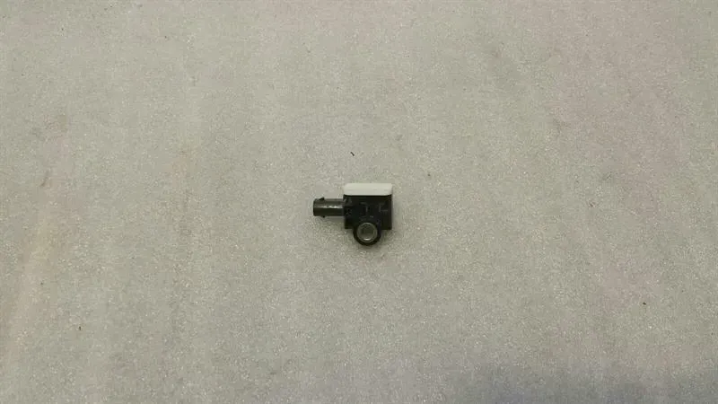 Mercedes GLS X166 Crash Sensor A1668210151 Impact Sensor