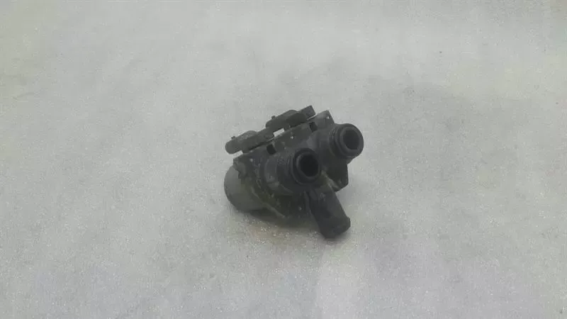 Mercedes S-Class W222 Heater Valve A0009820617 Heater Valve