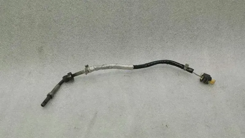 Mercedes GLS X166 Lambda Sensor A0009056704 HO2S Temperature Sensor