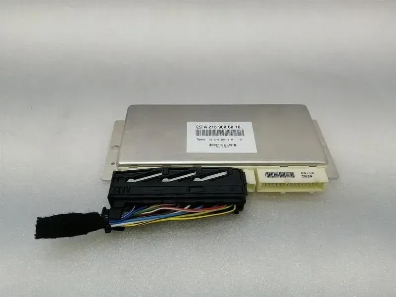 Mercedes E W238 W213 Suspension Module A2139006016 Air Suspension Control Unit