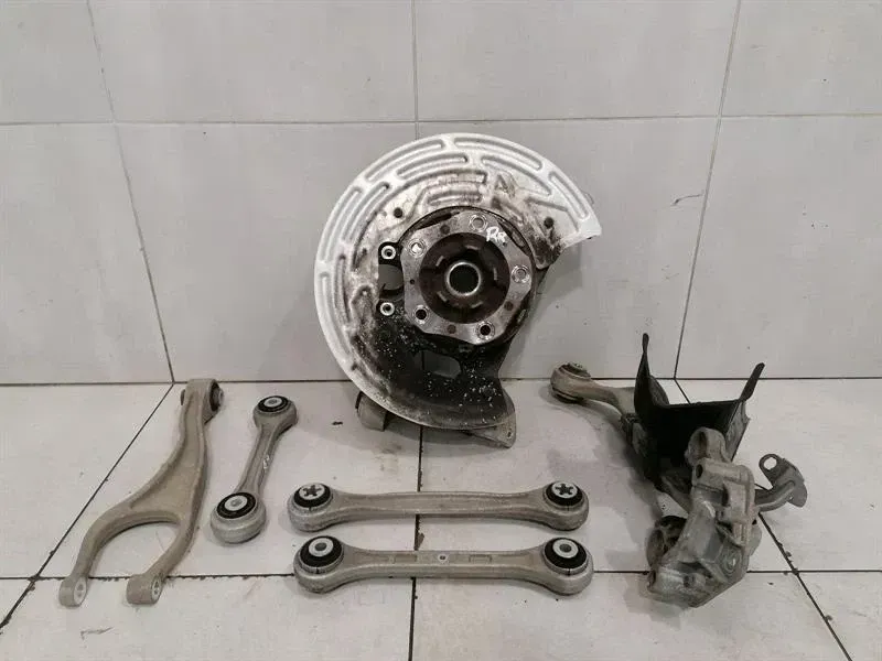 Porsche 911 992 Right Rear Hub 992505436B Wheel Bearing Housing Rear Right FAULTY