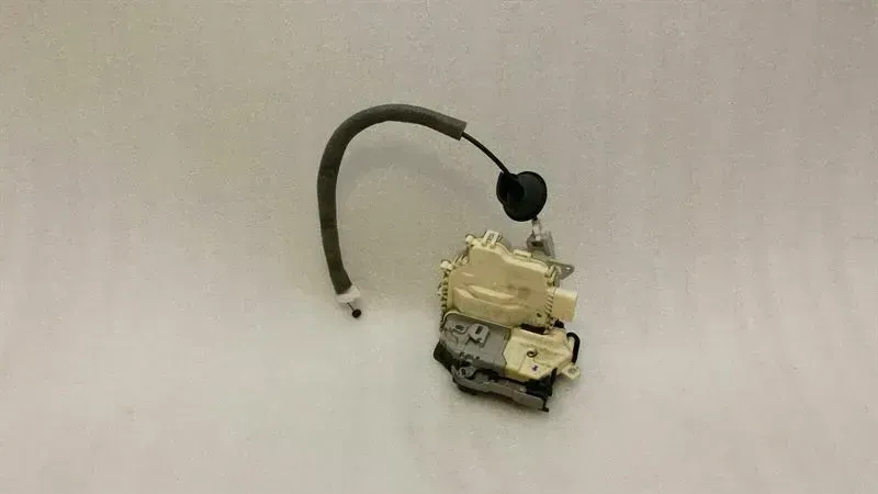 Audi A7 4G front right door lock 8J1837016D door lock front right