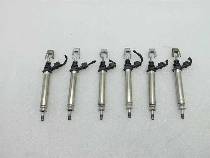 Mercedes E Class W238 Injector Set A2560700187 Fuel Injector Set M256