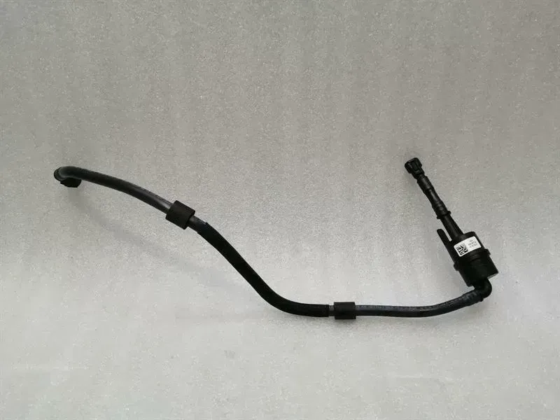 BMW X4 G02 Fuel Tank Breather Pipe 8681537 Fuel Tank Breath Line