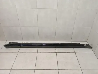 Porsche Macan 95B side skirt 95B854884A side sills