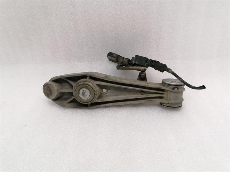 Porsche 911 996 left rear wishbone 99634134106 rear left wishbone