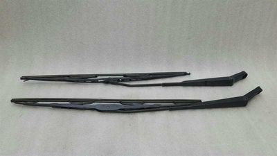 Porsche 911 996 RHD Wiper Arm Set 99662890108 Right Hand Handlebar