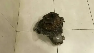 Porsche Cayman 987 Left Rear Hub 98733165706 Wheel Bearing Housing Rear Left.