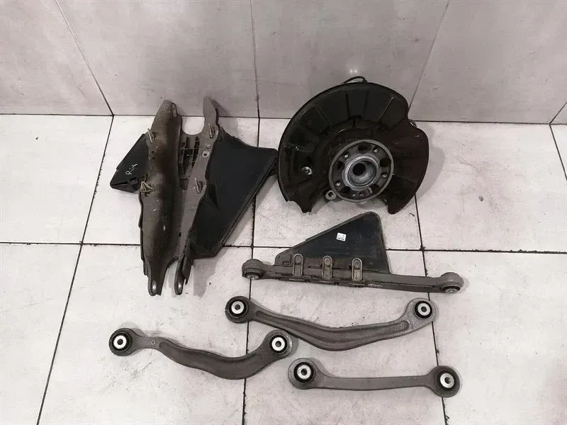 Mercedes W222 Right Rear Hub Set A2223501041 Wheel Bearing Housing Rear Right Set