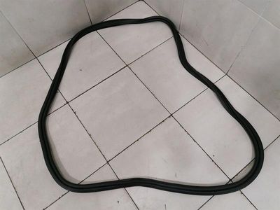 MASERATI QUATTROPORTE VI M156 Boot Seal 670033870 dichtungen Heckklappe