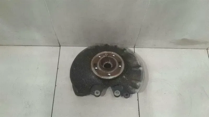 Mercedes ML W166 Right Rear Hub A1663500208 Wheel Bearing Housing Rear Right