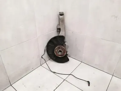 Mercedes GLS 350D Left Front Hub A1663300920 Wheel Bearing Housing Front Left