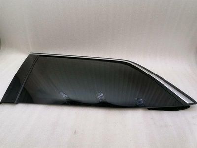 Mercedes GLS 350D Left Rear Quarter Glass A1666700349 Door Window 1⁄4 Rear Left