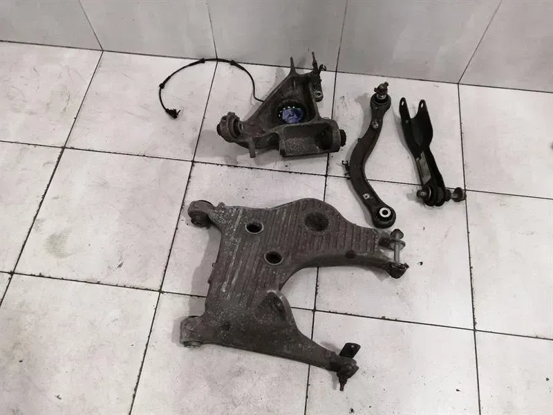 LAND ROVER RANGE ROVER L405 Right Rear Hub LR033855 Wheel Bearing Case Rear Right