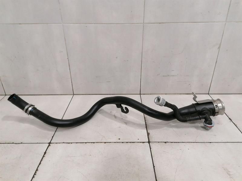 BMW 4 M4 G82 G22 fuel filler neck 274849503 filling connector