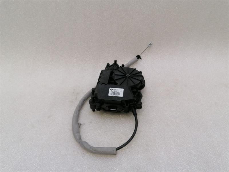 BMW 4 M4 G82 G22 boat lock engine 163672 tailgate lock engine