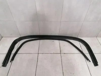 Porsche Boxster 981 soft top roof seal 98150419704 hood seal