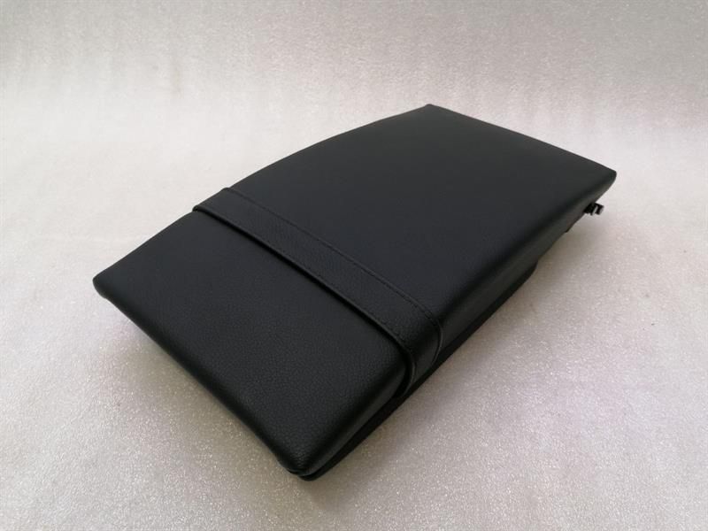 Mercedes CLS W218 rear armrest A2049700130 centre armrest armrest