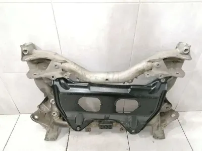 Mercedes CLS W218 Beam Subframe Front A2186280157 Front Axle Carrier