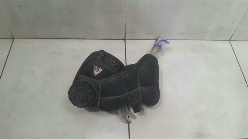 Mercedes S W221 Expansion Tank A2215000349 Balancing Tank Cooling Water