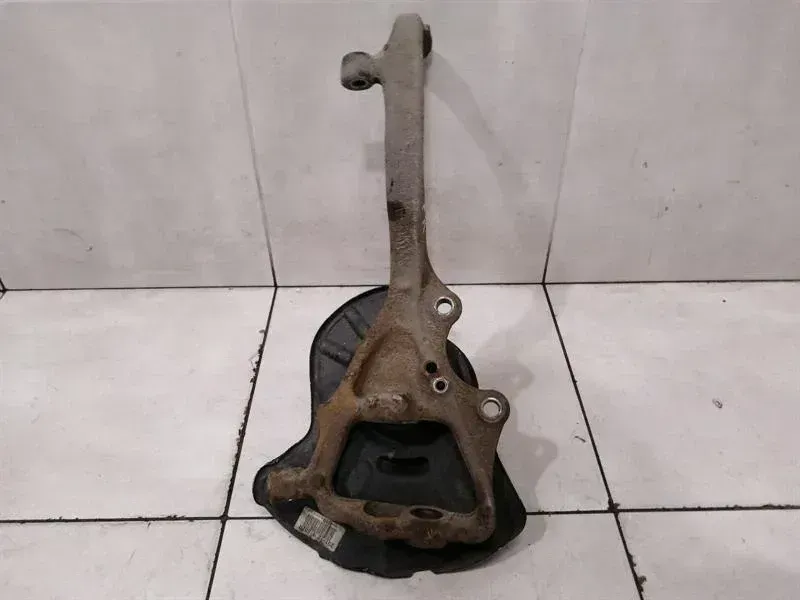 Mercedes S-class W221 Right Front Hub A2213323001 Wheel Bearing Housing Front Right