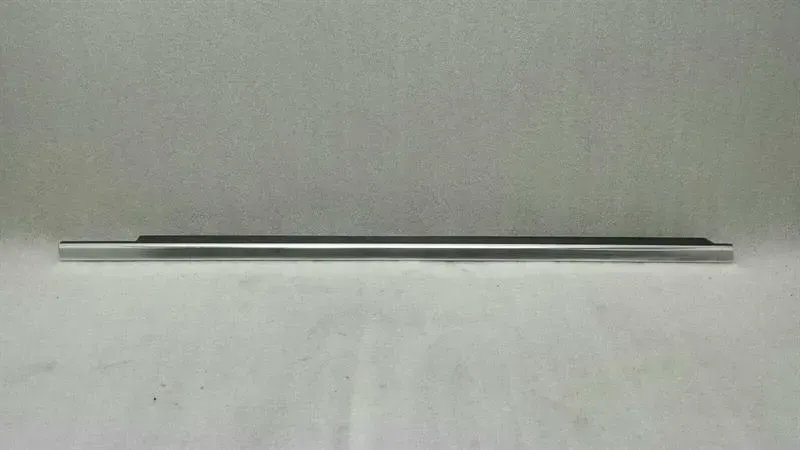 Mercedes GL X166 Front Right Body Moulding A1667250265 Bar Front Right