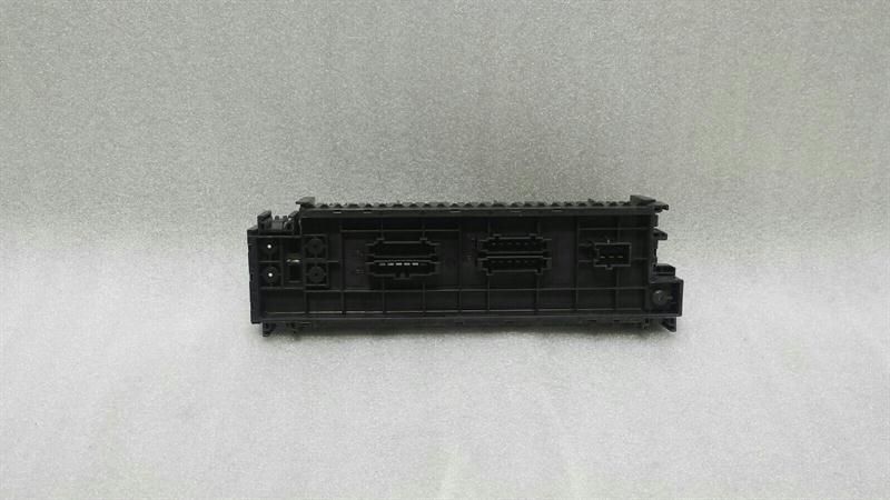 Mercedes GL X166 Fuse Box A1665402350 Fuse Box