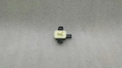 Mercedes GL X166 Crash Sensor A1668210351 Impact Sensor