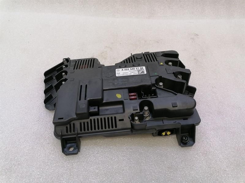 Mercedes S-Class W222 Fuse Box A2225402750 Fuse Box