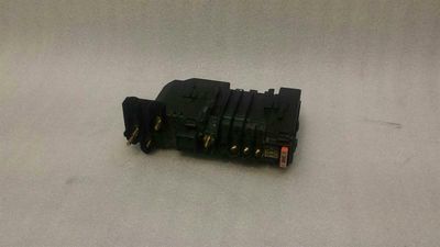 Mercedes S-Class W221 Fuse Box A2215400850 Fuse Box
