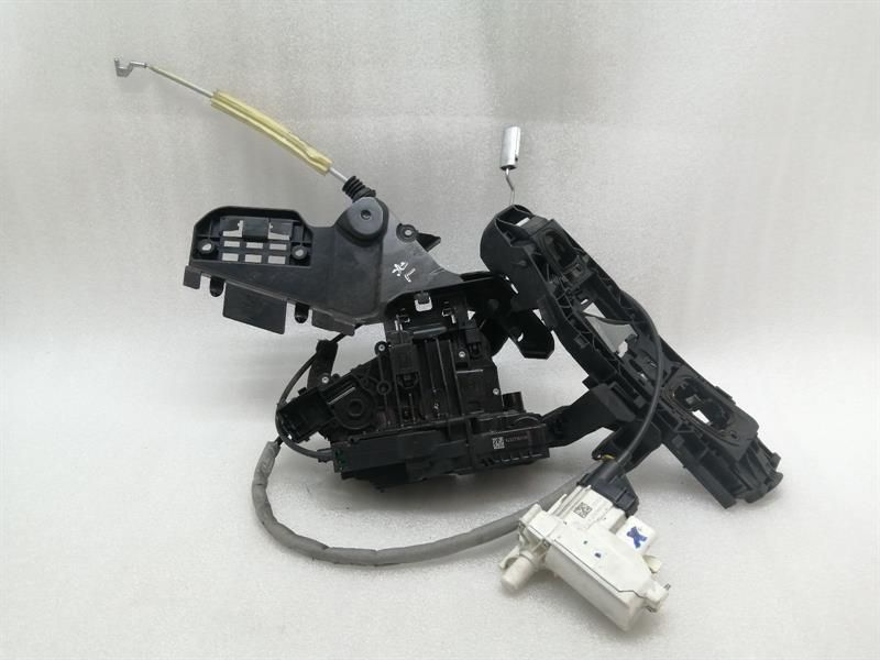 Mercedes S W222 rear left door lock A2227303135 door lock rear Li soft close