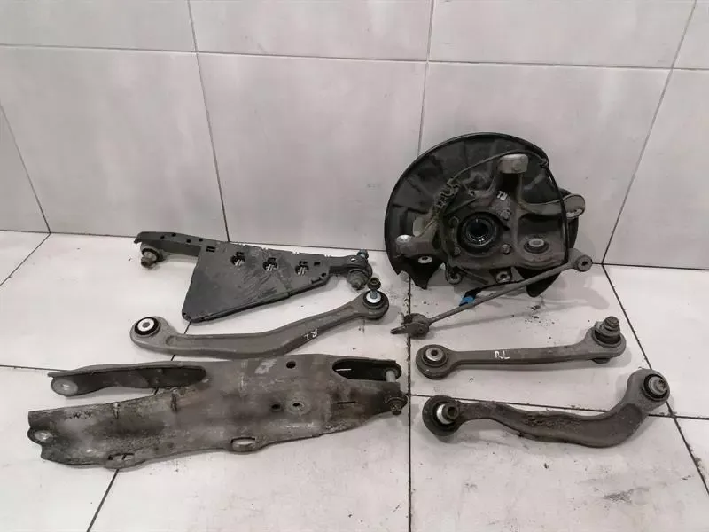 Mercedes S W222 Left Rear Hub Set A2223500941 Wheel Bearing Housing Rear Left