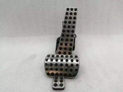 Mercedes E Class W212 Throttle Pedal (Electrical) A2043000204 Throttle