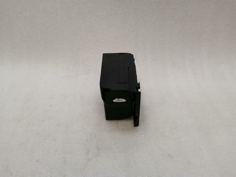 Mercedes CLS W219 Cup Holder A2116800014 Cup Holder Holder