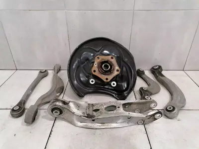 BENTLEY BENTAYGA 36A MK2 Left Rear Hub 4M0505431AL Wheel Bearing Case Rear Left