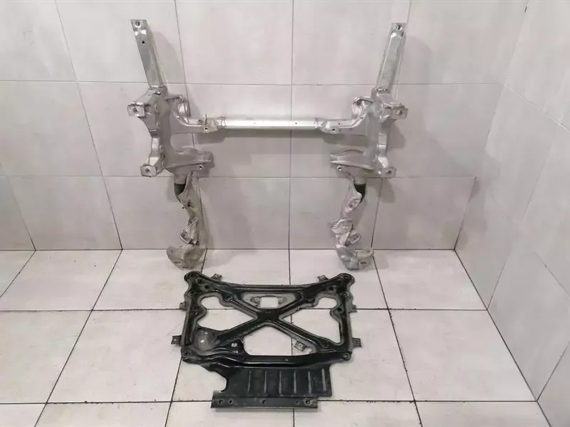BENTLEY BENTAYGA 36A MK2 Beam Subframe Front 4M0399315T Front Axle Beam